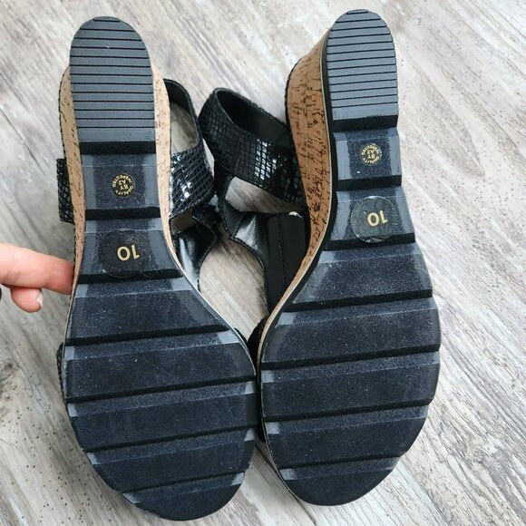 Liz Claiborne Sport Snakeskin Black Textured Shiny Zip Sling Wedge Strap Sandals - Picture 11 of 14